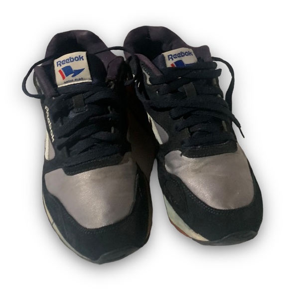 Reebok • Royal Flag Collection • Men's Sneakers - Picture 3 of 7